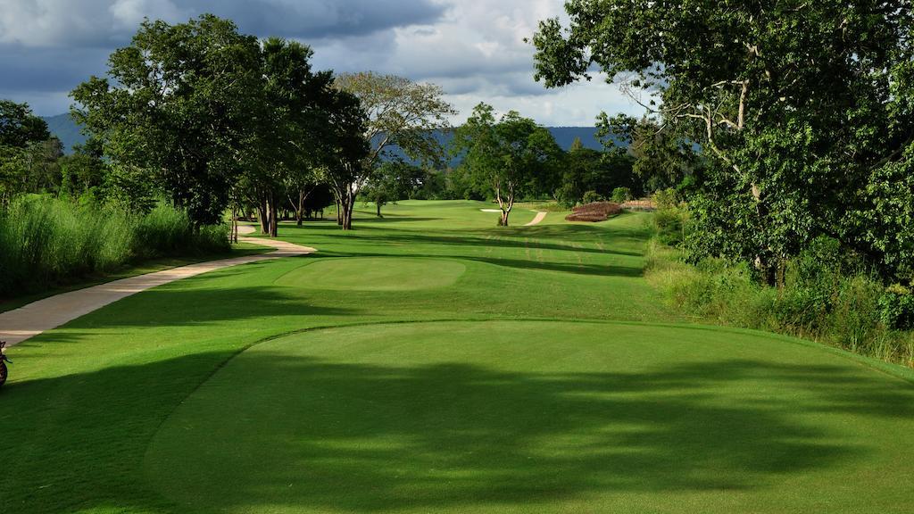 Mountain Creek Golf Resort & Residences Si Khio Exterior foto